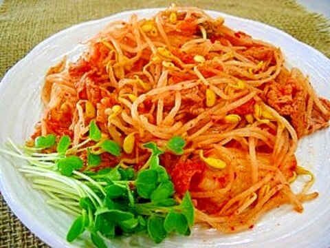 子大豆もやしと豚肉キムチ炒め